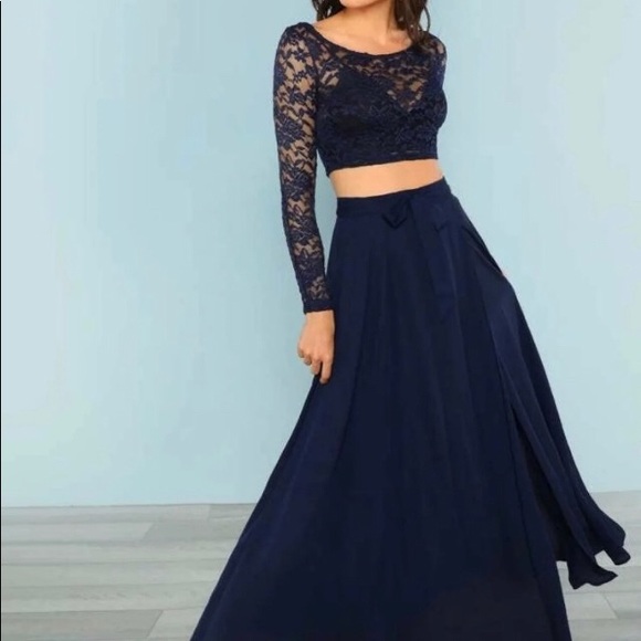 Lace Crop Top Knot Skirt Set - Picture 4 of 7